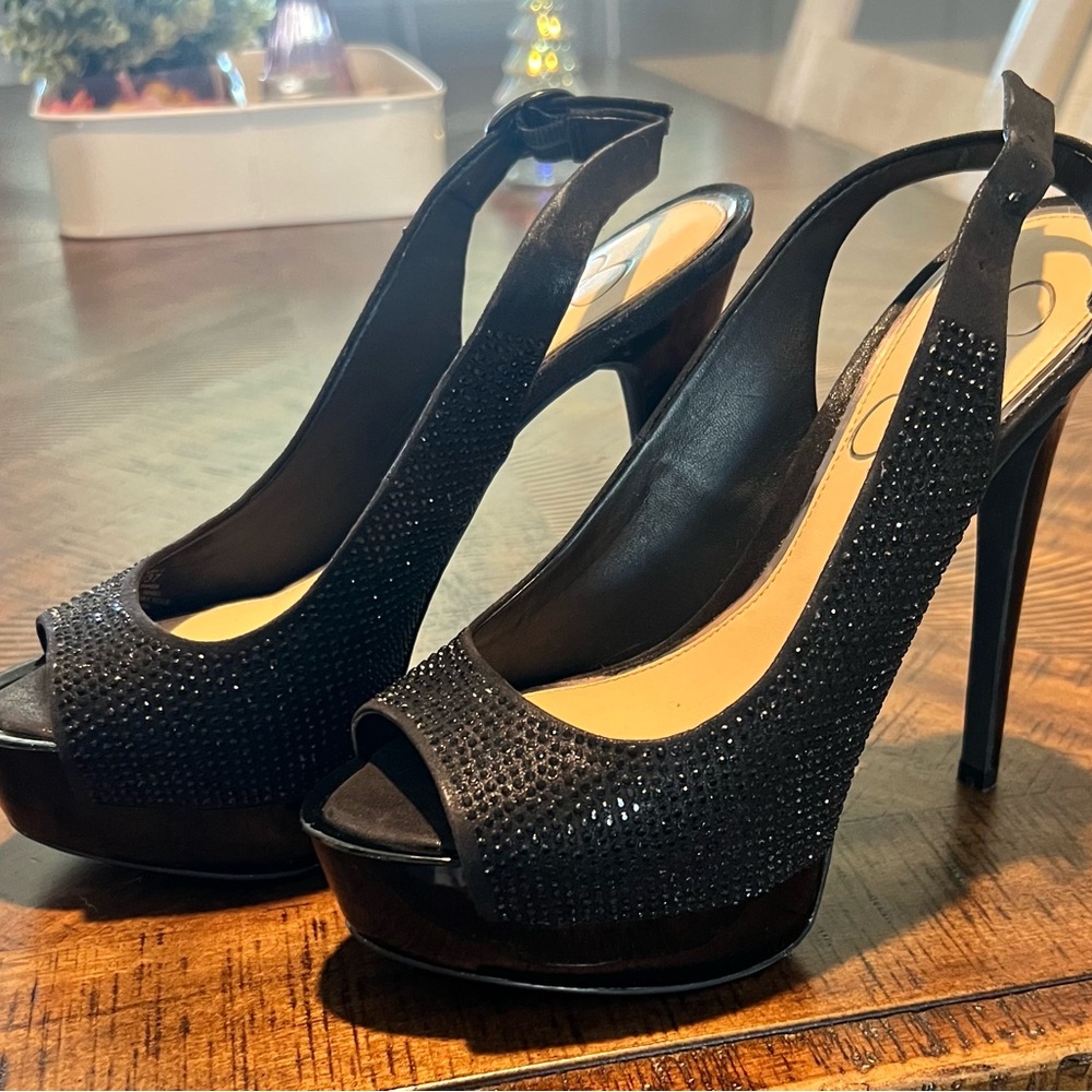 Jessica Simpson 4 inch heels size 7. Black glittered.